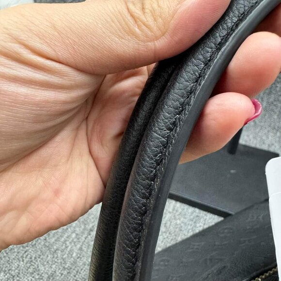 100%  Authentic Louis Vuitton Marais MM Empreinte Shoulder Bag - Picture 5 of 11